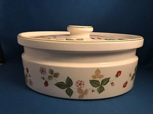 WEDGWOOD WILD STRAWBERRY Oven To Table Earthenware Serving Pieces - Picture 1 of 22
