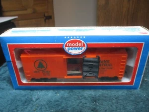 HO Scale Model Power, 40' Box Car, Maine Central, Orange, MEC #14785 -- 8003 - Picture 1 of 8