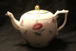 HEREND ASTER FLORAL TEA POT - Picture 1 of 6
