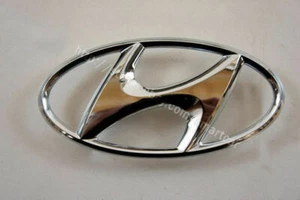 grille H emblem fit 2007 2008 2009 2010 2011 Hyundai Accent sedan & hatchback - Picture 1 of 1