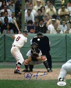 Autographed CARL YASTRZEMSKI 8X10 Boston Red Sox Photo JSA COA - Picture 1 of 1