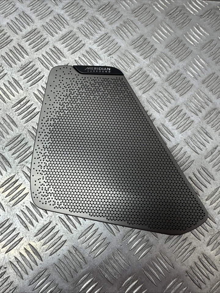 GENUINE 2023 KIA EV6 GT FRONT RIGHT SIDE DOOR LOUDSPEAKER COVER 82512-CV100 - Image 1 of 4