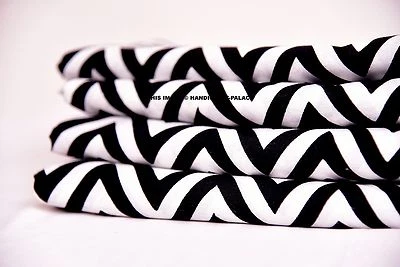 Tela de diseño blanco y negro de gasa natural de algodón con estampado abstracto indio de 2,5 yardas Foto 1 de 3