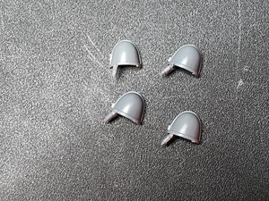 Warhammer 40k Miniatures Space Marines Sergeant Shoulder Pads Bits Lot, R39 - Picture 1 of 2
