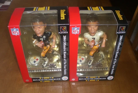 2 2004 STEELERS BEN ROETHLISBERGER ROOKIE OF YEAR BOBBLEHEADS -  WHITE & BLACK Cover