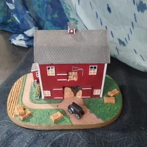 The Danbury Mint "Amish Hay Barn" 1993 Resin Village Figur Skulptur  - Bild 1 von 6