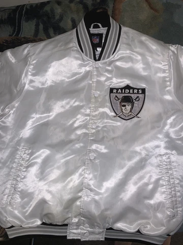Oakland Raiders NFL White Football Jacket XXL Heavy  2009 Cover
