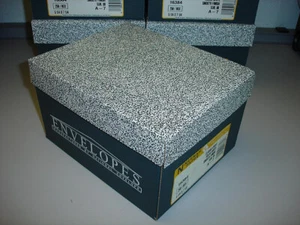 Neenah Envelopes - Box of 250 A-7 2962316384 5.25" x 7 1/4" Classic -Solar White - Picture 1 of 6