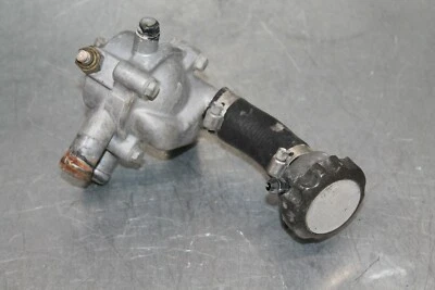 Carcasa termostato Honda VT700C Magna 1984 usada OEM usada Foto 1 de 4