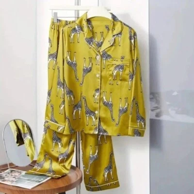 Nuevo Conjunto de Pijama Amarillo Satinado Seda Estampado Animal Jirafa Talla 8 ✨✨💕💕 Foto 1 de 4