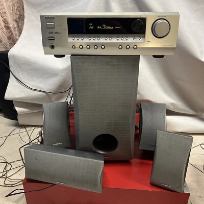 Home Theatre Onkyo HT-R340 Dolby Digital 5.1 Surround Sound AV Receiver Completo - Immagine 1 di 3
