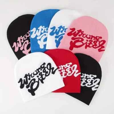 Venta al por mayor Y2K Gorro Sombrero Incorrecto Perra Cúpula Gorra Múltiples Colores Hip Hop Calavera Tejido Foto 1 de 2