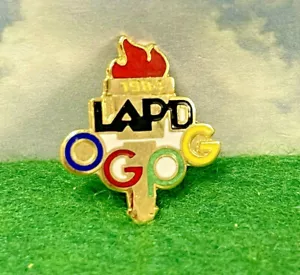 1984 OLYMPIC PIN LAPD PIN 1984 IN YELLOW BACKGROUND OGOG PIN LOS ANGELES PD - Picture 1 of 1