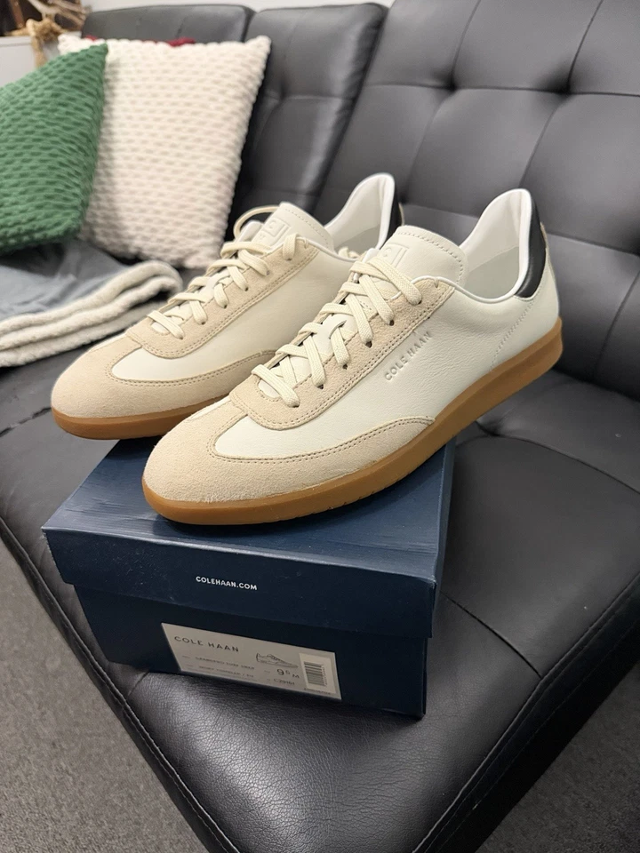 Zapatilla deportiva para hombre Cole Haan Grandpro Turf marfil caída/piedra pómez gamuza, talla 9,5 Foto 1 de 4