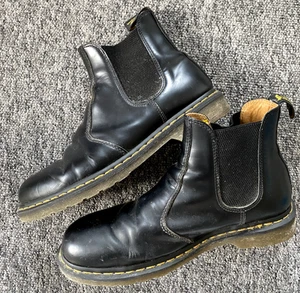 Dr. Martens 2976 Chelsea Boots Herren UK Größe 11 Schwarz Leder Gelbe Nähte Docs - Bild 1 von 7