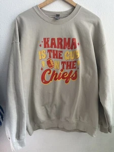 Taylor swift Travis Kelci Kansas City Chiefs pullover tan sweater size XL - Picture 1 of 4
