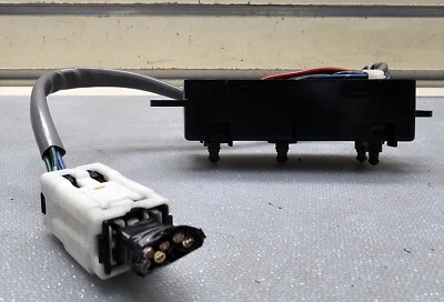 04-08 Nissan Maxima 02-06 Altima Front Passenger Heat Seat Switch 4 way Assembly - Image 1 of 4