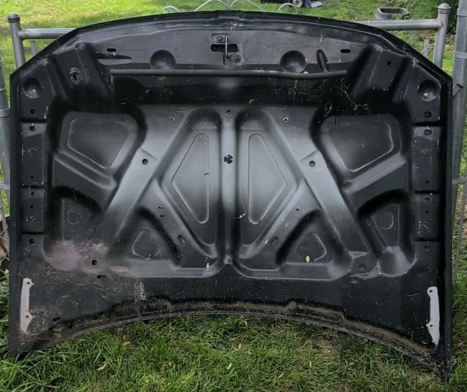 Dodge Magnum 2006 capó usado sin abolladuras Foto 1 de 2