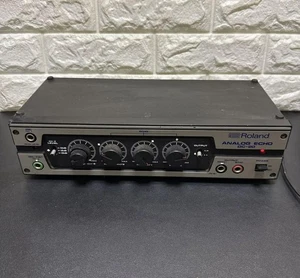 Rare Roland DC-20 Analog Echo Vintage Guitar Effect Pedal Tested Powers On - Picture 1 of 9