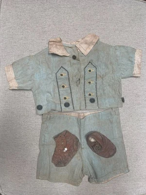 Traje victoriano de 2 piezas para niño de 1800 con botines de cuero con botones Foto 1 de 4