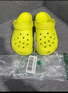 CROCS Classic Clog, Cyber Yellow, Size Men's Size J4 - Picture 1 of 7