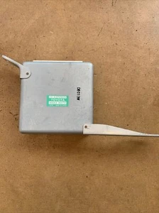 95-97 Lexus LS400 Suspension Control Module OEM 89293-50070 - Picture 1 of 9