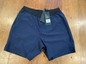 Pantalones Cortos Activos Ten Thousand Hombres 7 In Intervalo Sin Forro Azul Marino Medianos Entrenamiento - Imagen 1 de 4