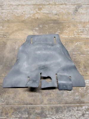 2002 02 02-09 Honda VFR800 Interceptor cubierta de goma interior protector térmico solapa  Foto 1 de 4