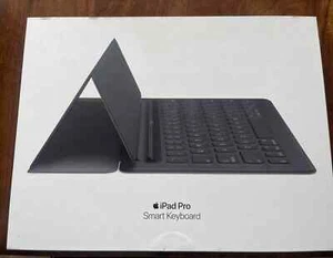 Apple Genuine iPad Pro 12.9” Smart Keyboard MNKT2B/A (2nd Gen iPad Pro) UK read - Picture 1 of 8