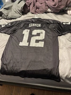 Camiseta de Colección NFL Oakland Raiders Rich Gannon Negra Blanca Sobre el Campo Reebok 25x33 Foto 1 de 4