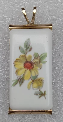 Colgante Flores Porcelana o Cerámica Tono Dorado Foto 1 de 4