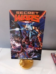 Marvel Secret Wars by Jonathan Hickman (Paperback Comic Book) - Picture 1 of 9