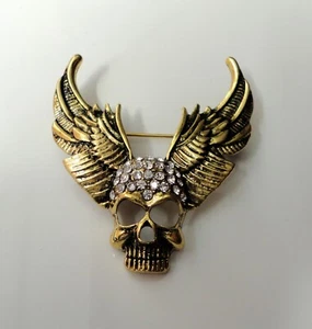 Hot Blooded Skull Wings Biker Motorcycle Lapel Pin Badge Hardcore Brooch Crystal - Picture 1 of 10