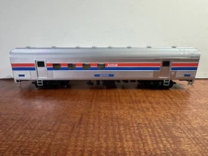 Escala HO 932-6442 Walthers Amtrak Oficina de Correos de Estados Unidos 63' Budd RPO - Imagen 1 de 6