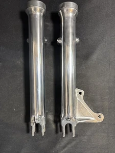 97-4399 97-4579 Juego inferior/exterior pulido Triumph 750 Tr7 T140 T150 1973-1979 - Imagen 1 de 6