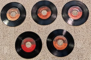 Fünf tolle 45er von The Rascals - sehr guter bis sehr guter + Zustand - alle spielen Near Mint! - Bild 1 von 1