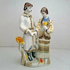 Antigua estatua de porcelana continental o rusa, figuras hombre y mujer - Imagen 1 de 11
