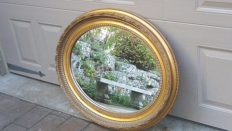 EARLY 20c ITALIAN SOLID WOOD ORNATE GILT OVAL FRAME MIRROR 32" x25"x3" Cover