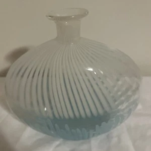 Vintage Blue/ White Medium Vase - Picture 1 of 4