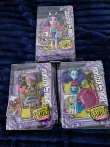 3er Set Monster High FAMILY Puppen von Mattel - Fangelica, Ebbie Blue & Pawla Wolf - Bild 1 von 2
