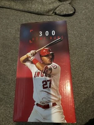 Bobblehead Mike Trout 300 Home Runs SGA Foto 1 de 4