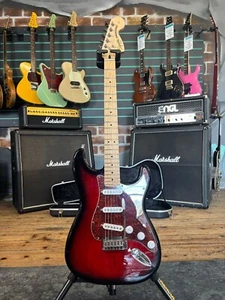 Squier Standard Stratocaster Red burst 2016 Electric Guitar - Picture 1 of 13
