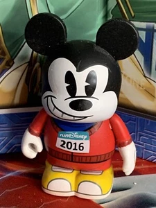 "Figura Vinylmation 2016 Run Disney Mickey Mouse 3"" de Jason Peltz" - Imagen 1 de 3
