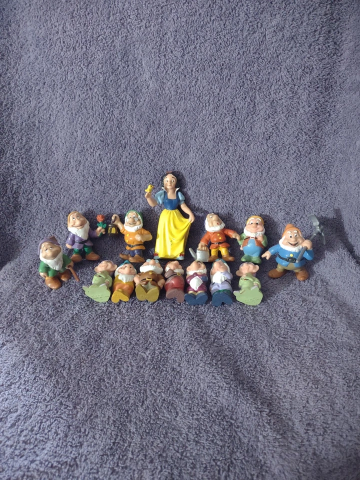 Винтажный лот из 14 фигурок Walt Disney Productions - белоснежные персонажи - Изображение 1 из 4