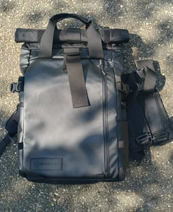 Wandrd PRVKE 21 Liter Camera Backpack - WITH Camera Cube, rainfly & hip-belt - Picture 1 of 11