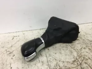 VW JETTA MK6 2011- AUTOMATIC GEAR STICK SHIFTER KNOB GAITOR - Picture 1 of 8