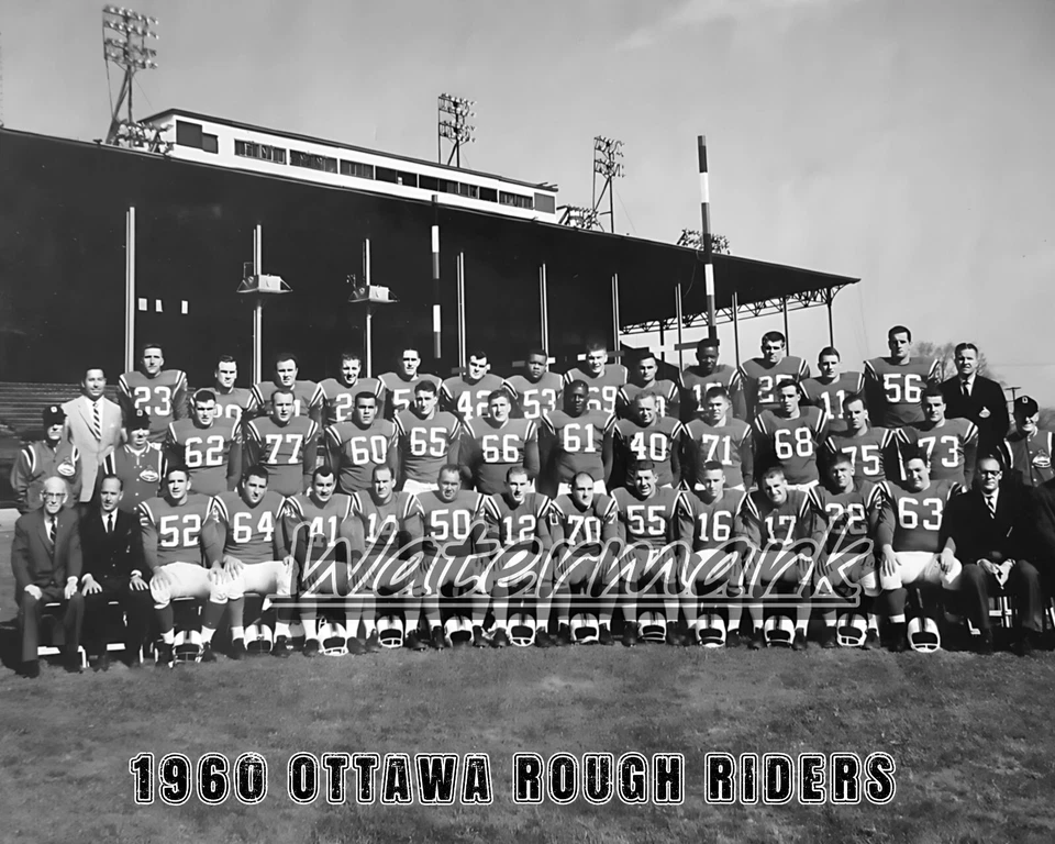 Foto del equipo CFL Ottawa Rough Riders 1960 en blanco y negro foto 8 X 10 Foto 1 de 1