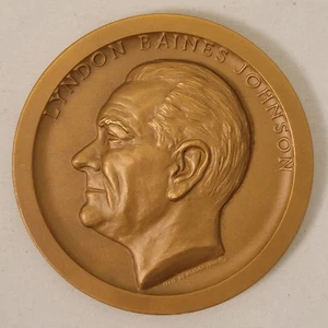 Lyndon B. Johnson Official Bronze Inaugural Medal with Original Box - Picture 1 of 11