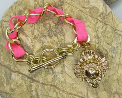 Pulsera Juicy Couture Tono DORADO PEZ Maquillaje Dije Compartimento Oculto Palanca Foto 1 de 4