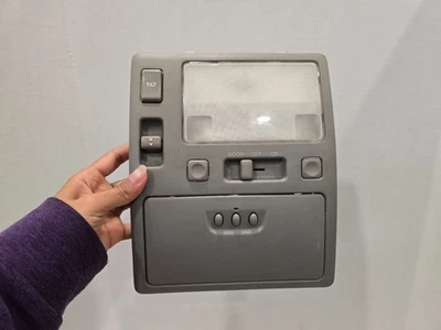 1998-2005 Lexus GS300 Roof Overhead Console Interior Dome Light Lamp OEM P826 - Image 1 of 4